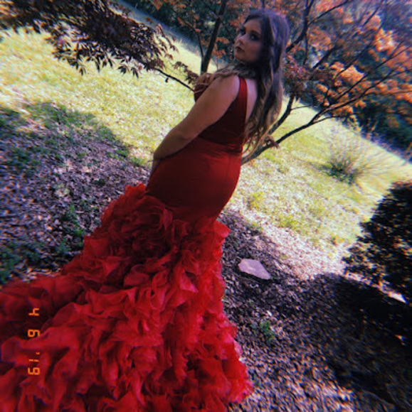 Meet your Posher, Erinn - Picture 1 of 1